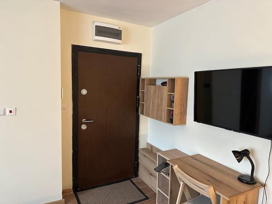 Green Park Apartment - Brand New Studio! Ruse Exterior foto